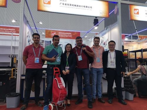 Latest company case about Meet With Customers On Exhibition